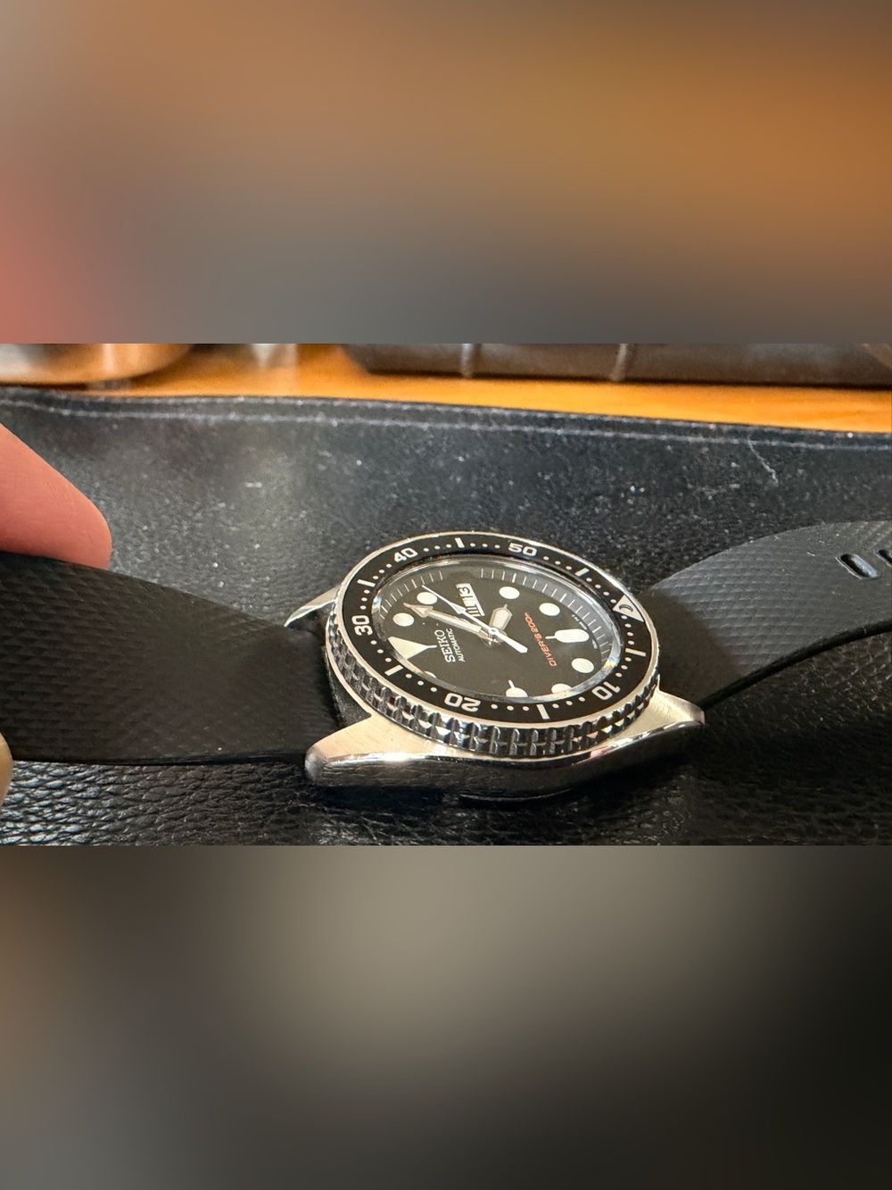 Seiko Diver's 200m Automatic 7S26-0030 Seiko SKX013 Black Rubber Men's Watch - Picture 6 of 8